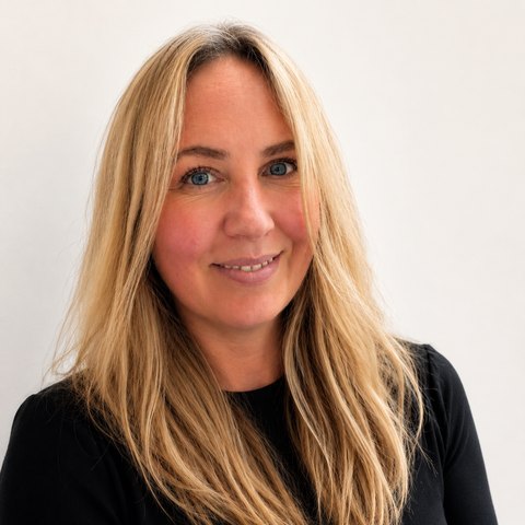 Karen Spinner headshot